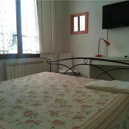 Vicolo Dell'oro Pensión 3*