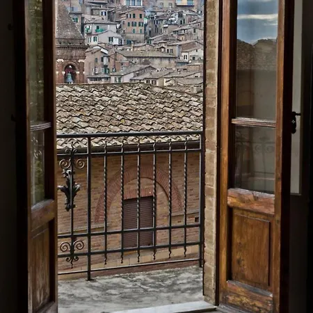 Vicolo Dell'oro Sienne